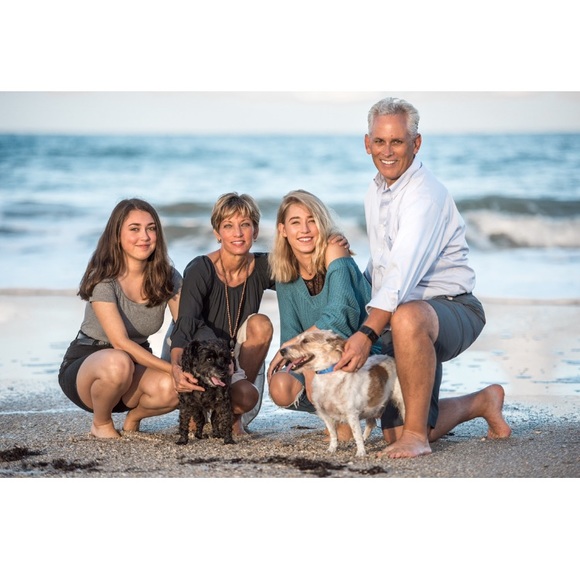 โจ๐โก๏ธPOSH AMBASSADOR!!! ๐ข๐๐๐ฅฟ - Picture 1 of 5